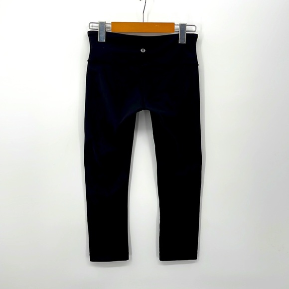 LULULEMON Mid Rise Cropped Legging - Picture 3 of 3